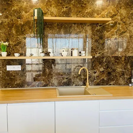 Fewdays * Michalovce